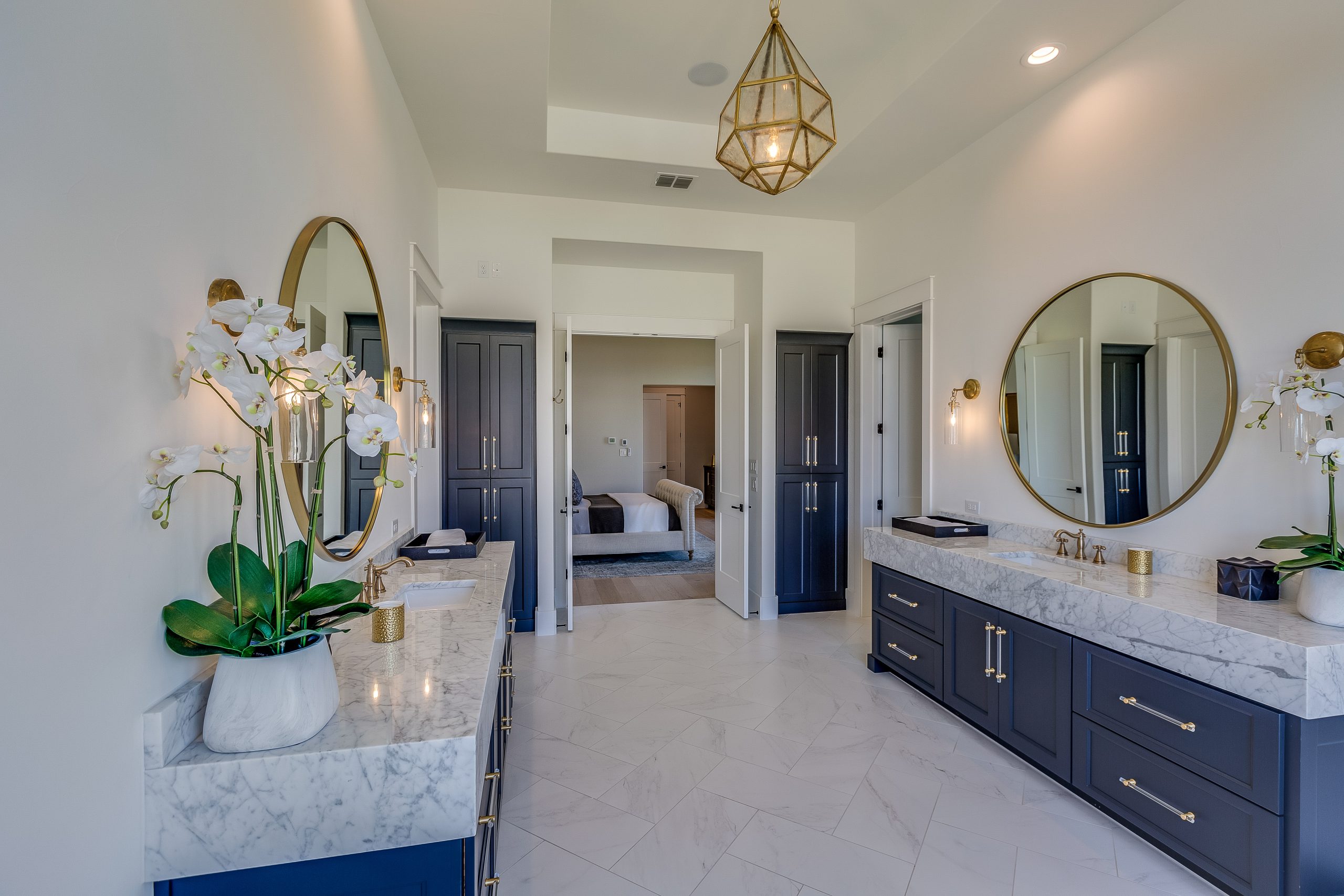 Symmetrical vanity areas in master bathroom